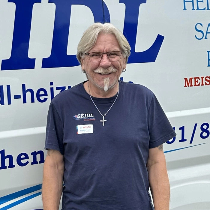 Techniker H. Fischer - Der Hartlöter (Foto weiter entfernt)